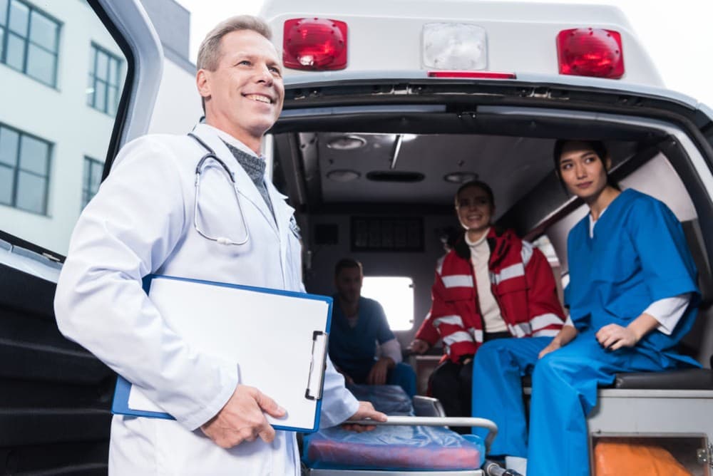 Maximizes efficiency in emergencies: find and assign ambulances quickly